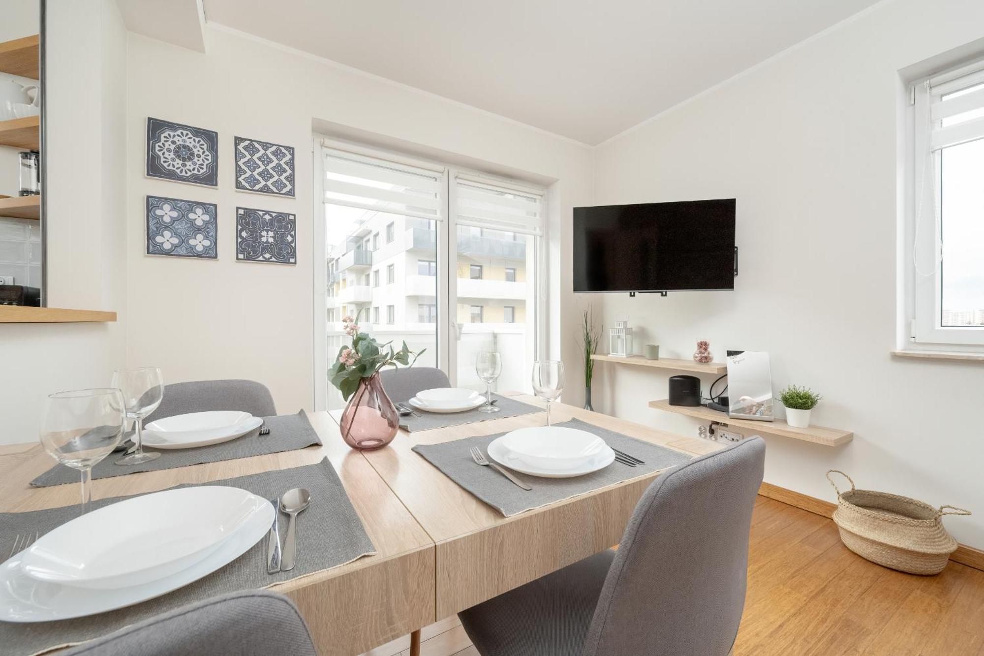 One Bedroom Apartment Nadodrze With Free Garage Wroclaw By Noclegi Renters Ngoại thất bức ảnh