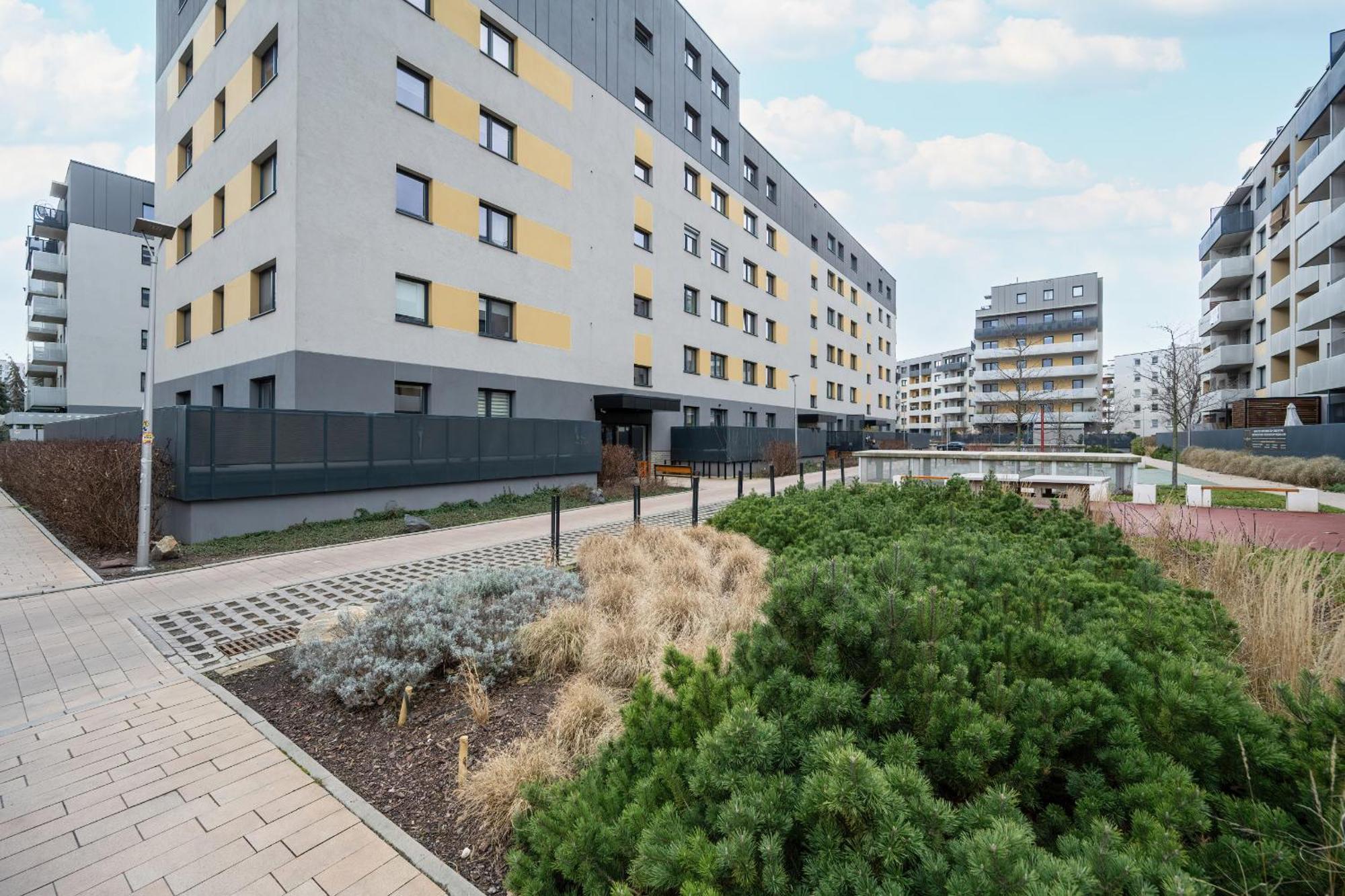 One Bedroom Apartment Nadodrze With Free Garage Wroclaw By Noclegi Renters Ngoại thất bức ảnh
