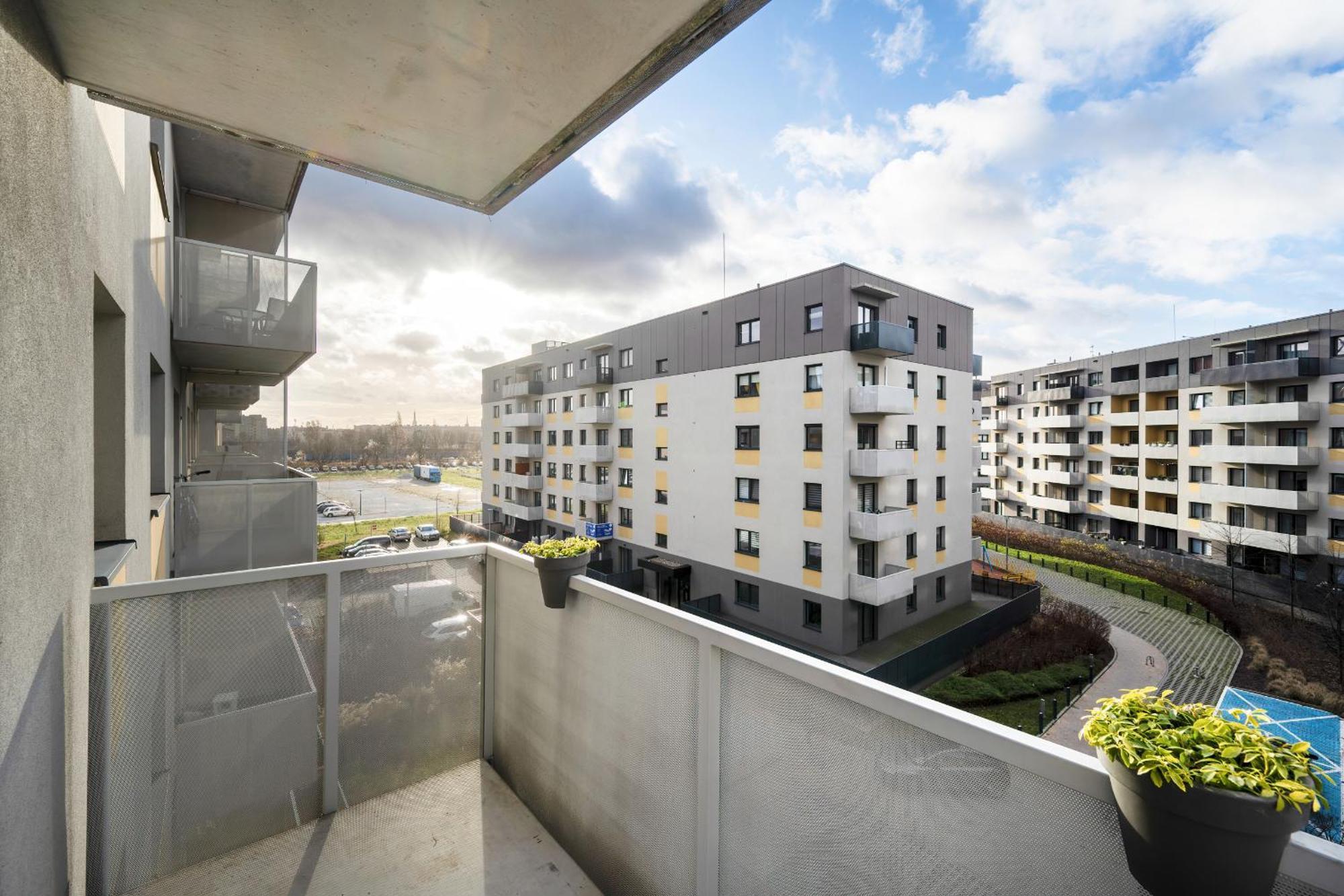 One Bedroom Apartment Nadodrze With Free Garage Wroclaw By Noclegi Renters Ngoại thất bức ảnh