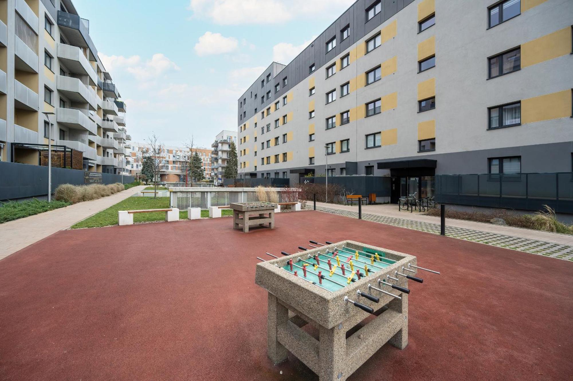 One Bedroom Apartment Nadodrze With Free Garage Wroclaw By Noclegi Renters Ngoại thất bức ảnh